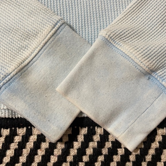 PINK VS thermal top - Picture 2 of 3